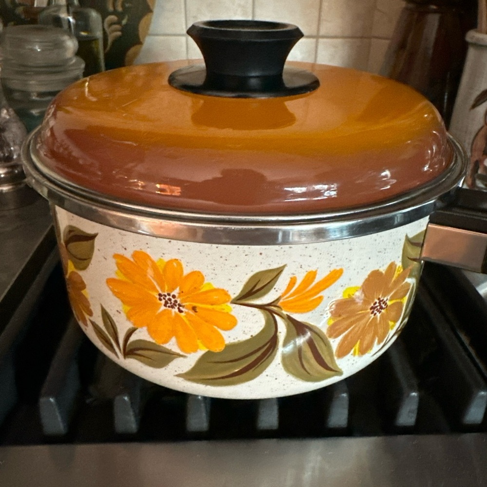Vintage sauce pan